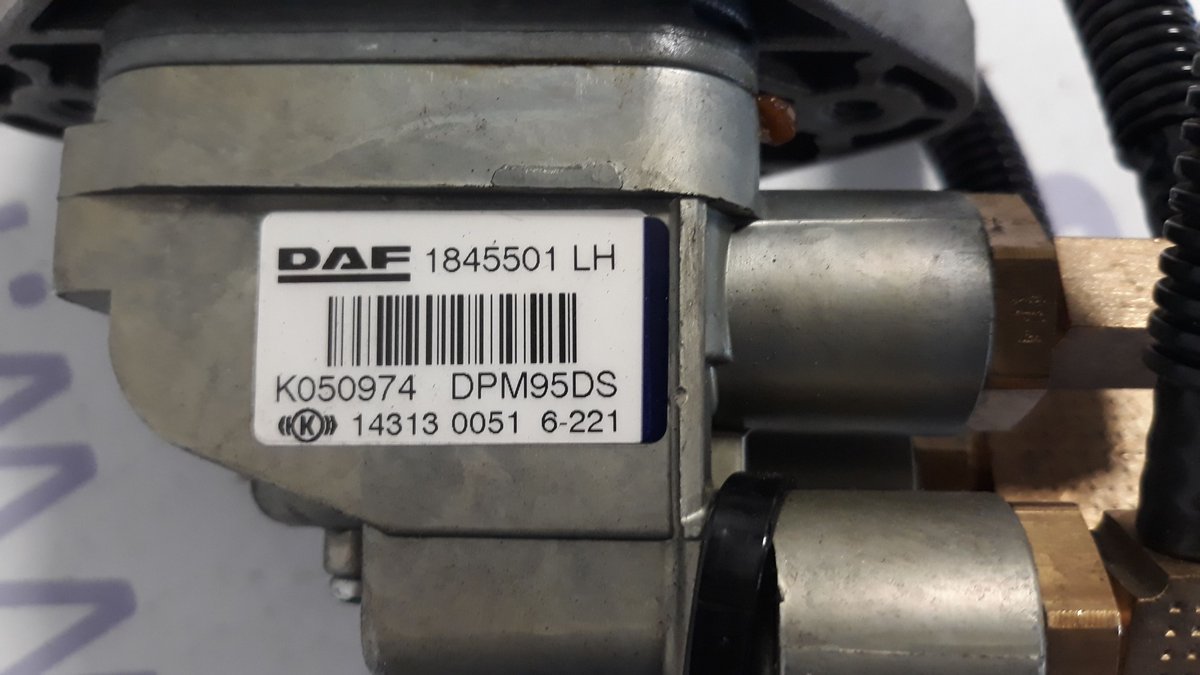 DAF 1845501 LH Pneumatic Hand Brake Valve (Parking Brake)
