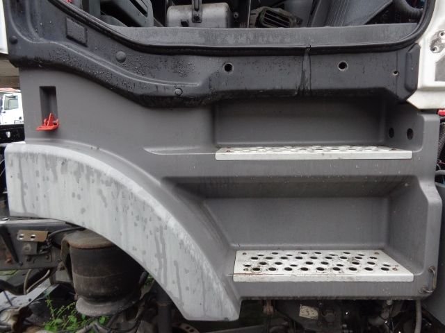 Heavy Duty Truck Cab Side Step Entry Panel with Anti-Slip Steps