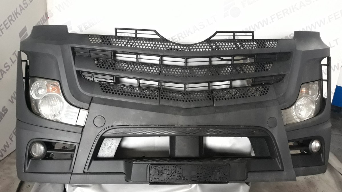 Bumper Assembly with Grille & Lights